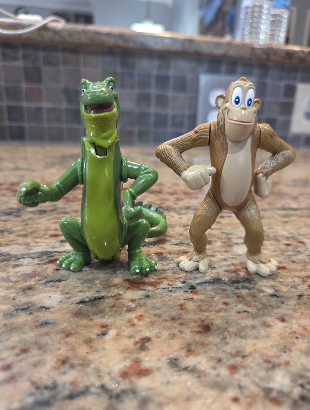 Vintage Animated Monkey & Iguana  3.5" PVC Action Figure Animal RFC 2000